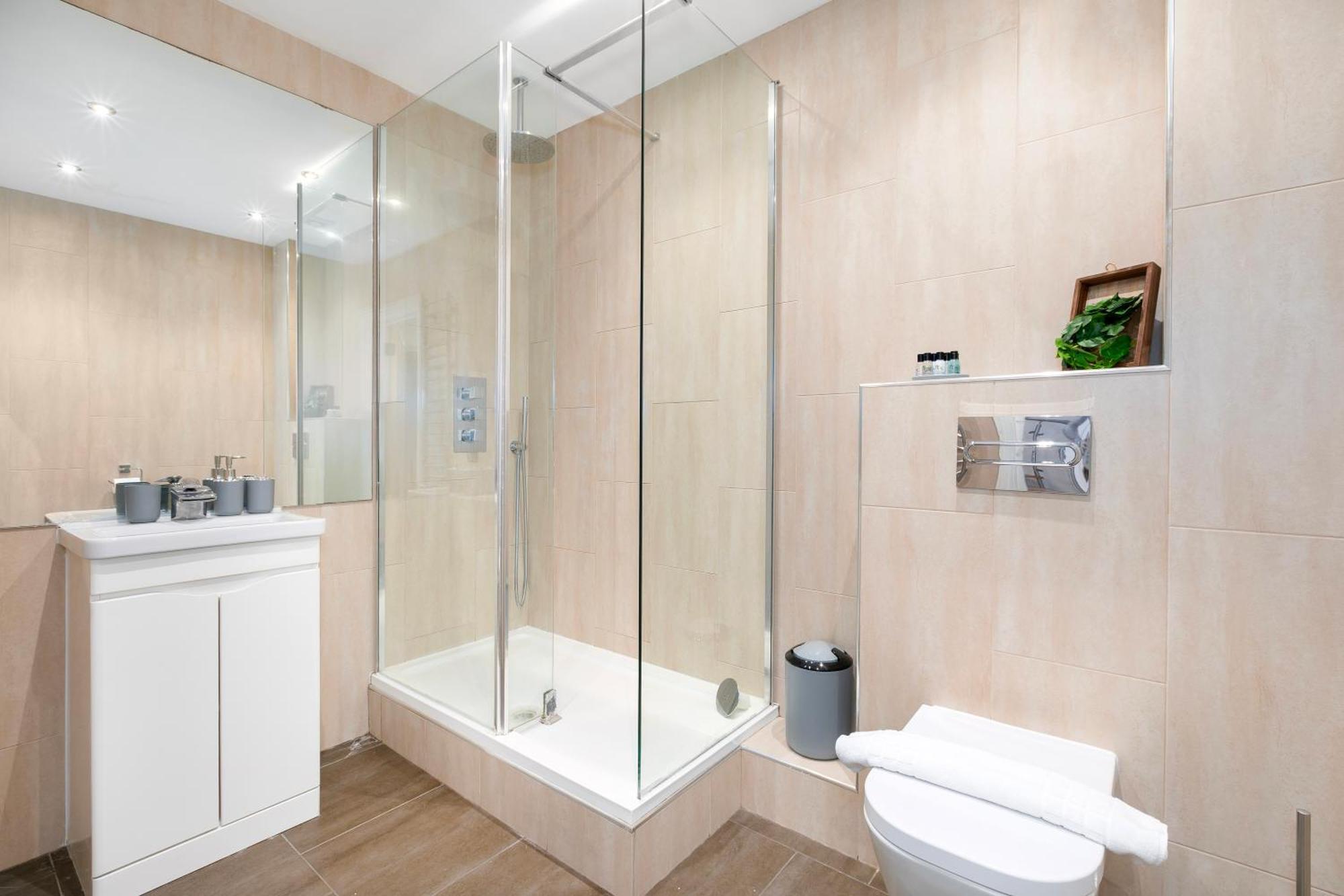 Angel 2br 2bath Balcony Duplex Flat