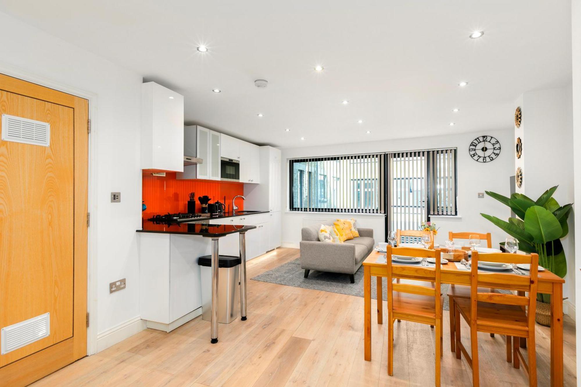 Angel 2br 2bath Balcony Duplex Flat
